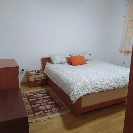 Vildana - *